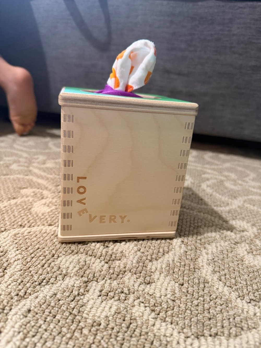 Lovevery Wooden Peek-a-Boo Activity Cube - Purple & White